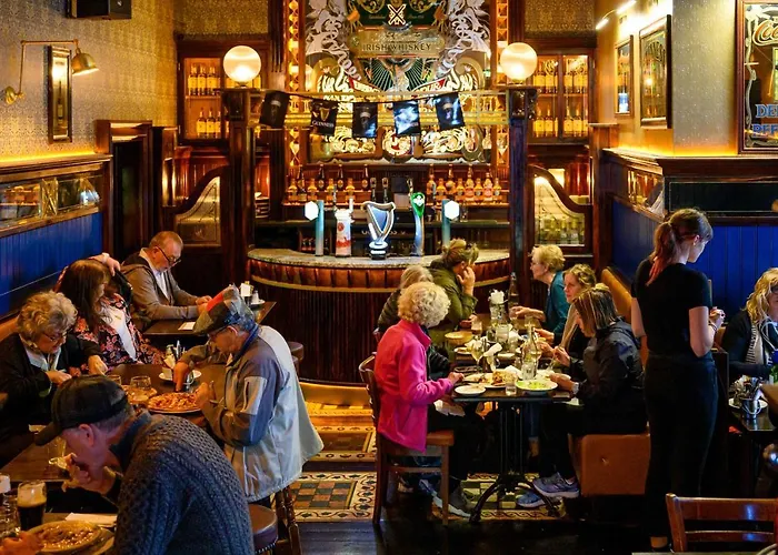 מלון Thirteen On The - Eyre Square