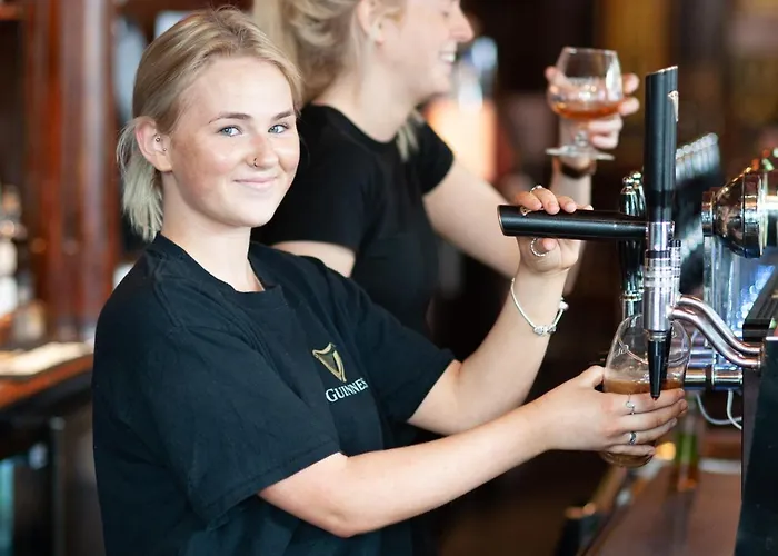 Thirteen On The - Eyre Square 3* גלוואיי