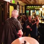 Thirteen On The - Eyre Square Hotell 3*