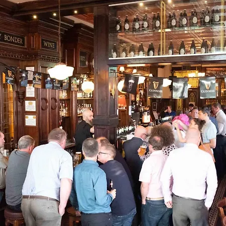 Hotell Thirteen On The - Eyre Square Galway