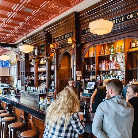 فندق Thirteen On The - Eyre Square