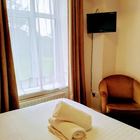 호텔 Thirteen On The - Eyre Square 3*