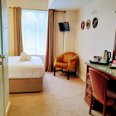 Thirteen On The - Eyre Square Hotell 3*