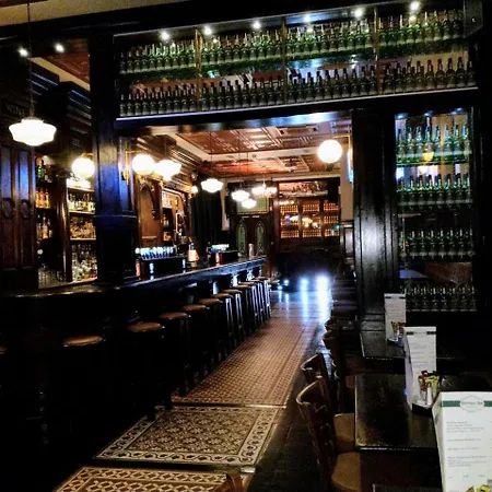 Hotell Thirteen On The - Eyre Square