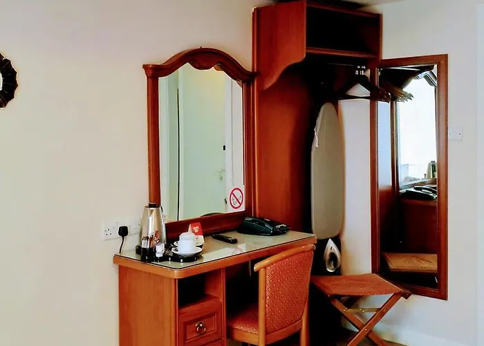 Thirteen On The - Eyre Square