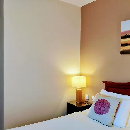 Thirteen On The - Eyre Square 3* Голуэй